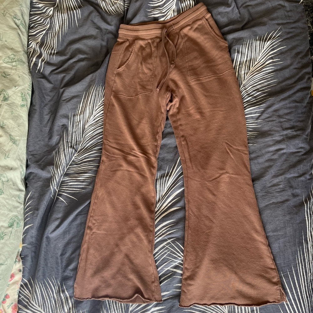 Aerie set in brown - Picture 4 of 10